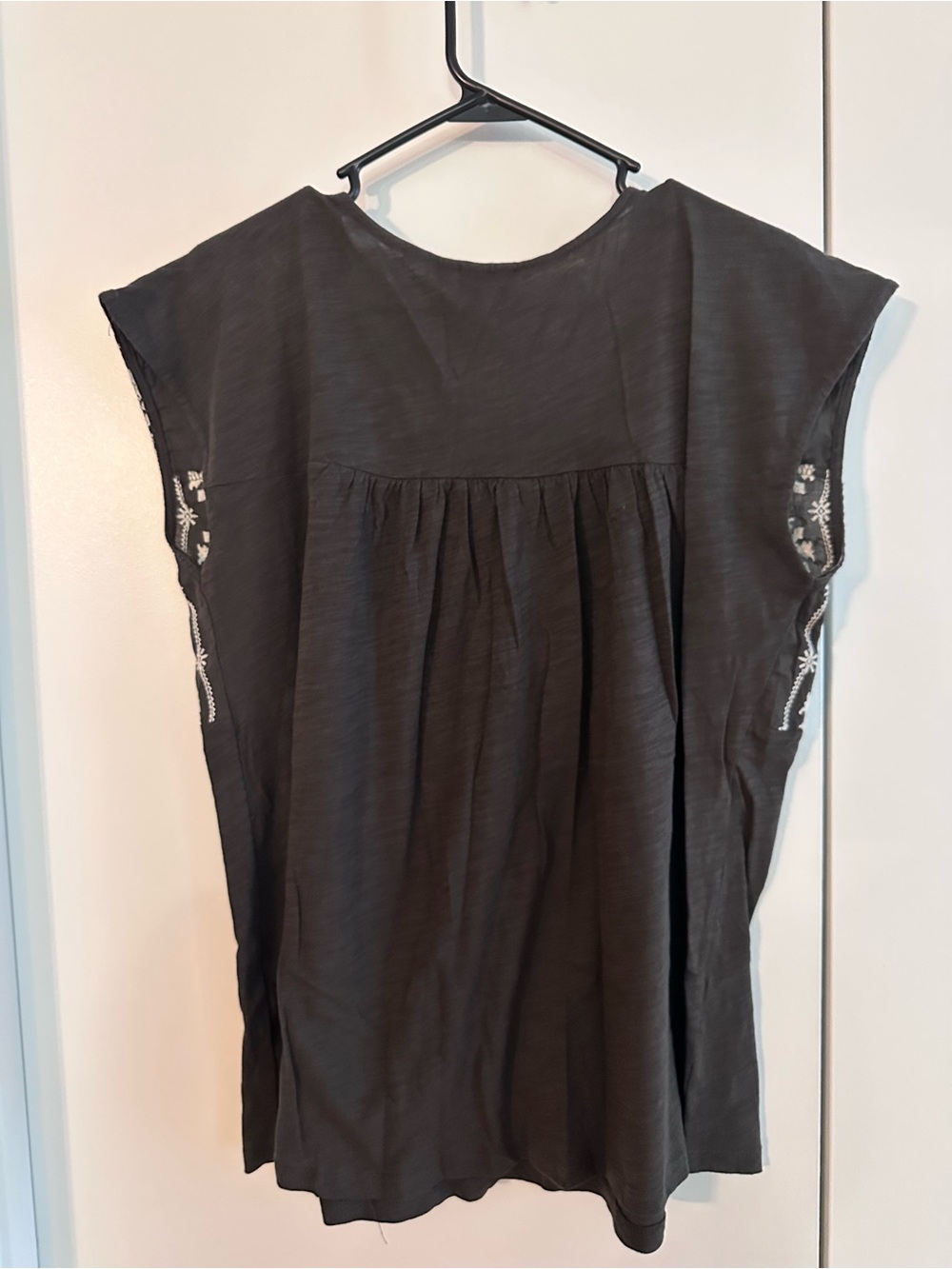 Cato Black Sleeveless Tunic with White Embroidered Yoke and Tassels - Picture 4 of 4